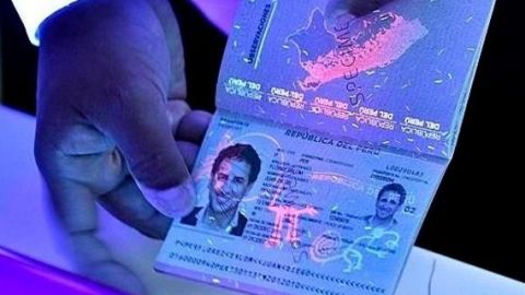Ecuador emitirá primer pasaporte electrónico con chip de lectura biométrica