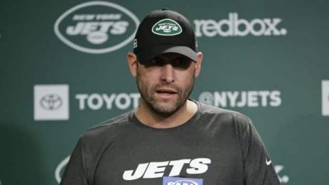 Dueño de los Jets confía Adam Gase
