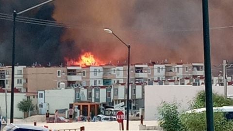 Controlan bomberos de Tijuana dos incendios en Natura y Bulevar 2000