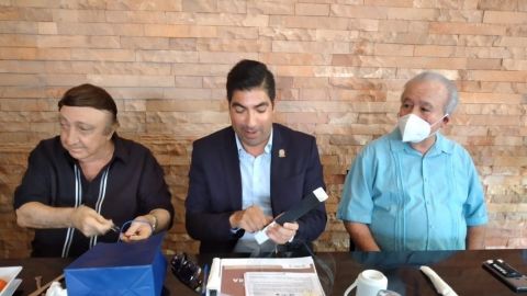 El alcalde de Ensenada se reúne con priistas en Tijuana