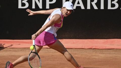 Rumana Halep continúa imbatible y avanza a cuartos en Roma