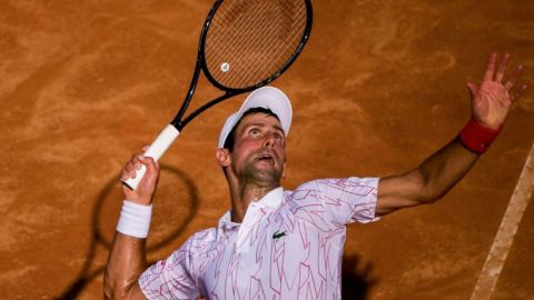 Djokovic avanza en dos sets a los cuartos de final en Roma