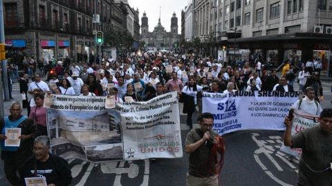 Damnificados del 19-S marchan hacia el Zócalo