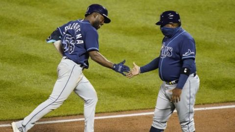 Arozarena batea 2 jonrones; Rays se coronan en el Este