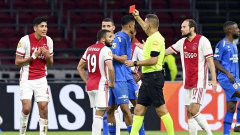 Edson Álvarez es expulsado en el Ajax vs Vitesse