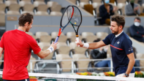 Wawrinka aplasta a Murray en esperado encuentro de Roland Garros