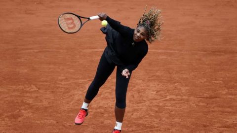 Serena inicia victoriosa la búsqueda de su título 24 de Grand Slam