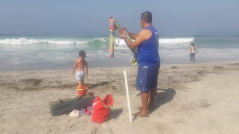 Familias molestas por restricciones en Playas de Tijuana se retiran