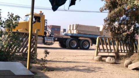 El Gobierno del Estado abre calles protegidas por vecinos en Ensenada