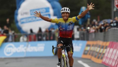 Jonathan Caicedo se lleva la tercera etapa del Giro de Italia