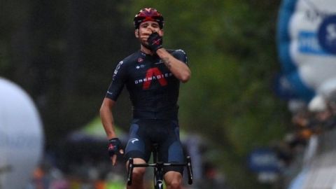Giro: Ganna gana otra etapa, Almeida retiene liderato