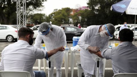 Brasil supera los cinco millones de casos con un riesgo de contagio aún alto