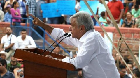 AMLO anuncia programa de vivienda para afectados por huracán