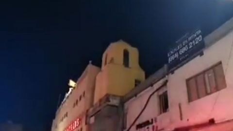 Se cae a pedazos hotel de la avenida Revolución de Tijuana