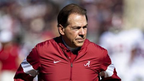 Nick Saban y director atlético de Alabama dan positivo a Covid-19