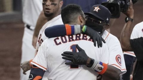 Jonrón de Correa da nueva vida a Astros ante Rays