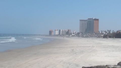 Seguirá cerrada la playa en Rosarito; no bajan contaminantes