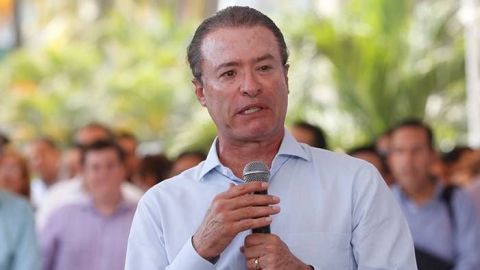 Gobernador de Sinaloa niega que Cienfuegos sea su padrino de bodas