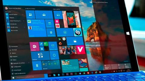 Windows 10 está descargando apps sin tu autorización