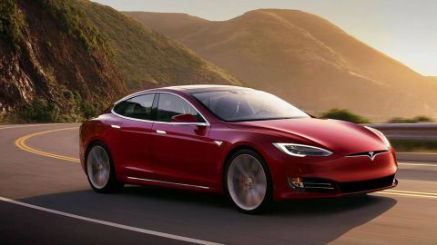Tesla reporta récord de ventas y ganancias