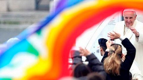 Activistas LGBT ven esperanza en apoyo del Papa a uniones civiles