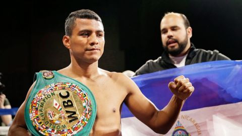 Acusan al campeón de boxeo nicaragüense, "Chocolatito", de usar sus influencias