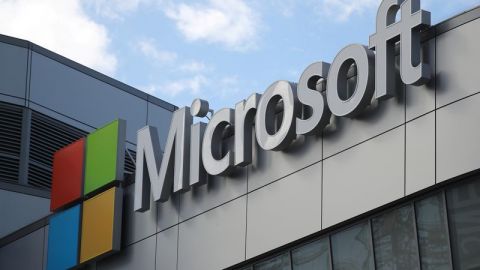 Microsoft supera estimaciones de ingresos y sus acciones suben