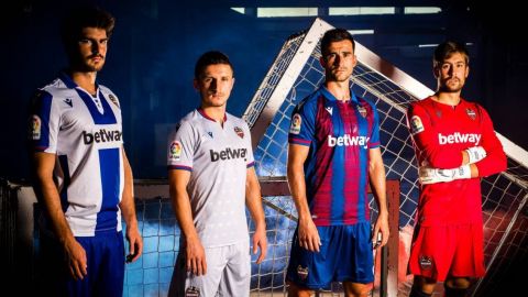Los clubes en España deberán retirar el patrocinio de las casas de apuestas