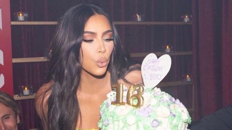 Excéntrico festejo de la socialité Kim Kardashian