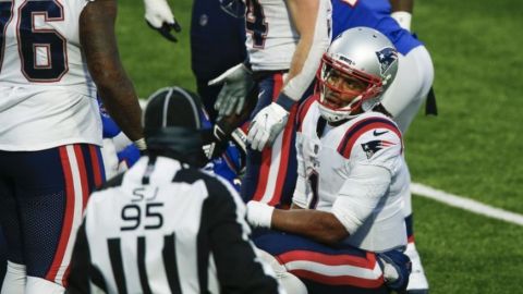 Bills vencen 24-21 a Patriots tras fumble de Newton al final