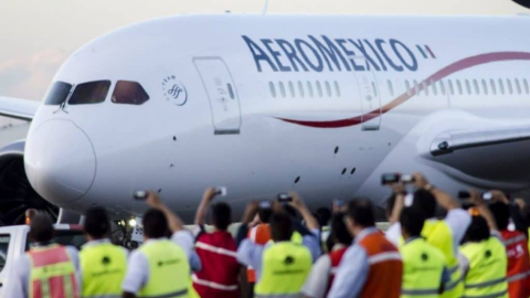 Aeroméxico solicita a corte EEUU autorización para despedir a 1,830 empleados