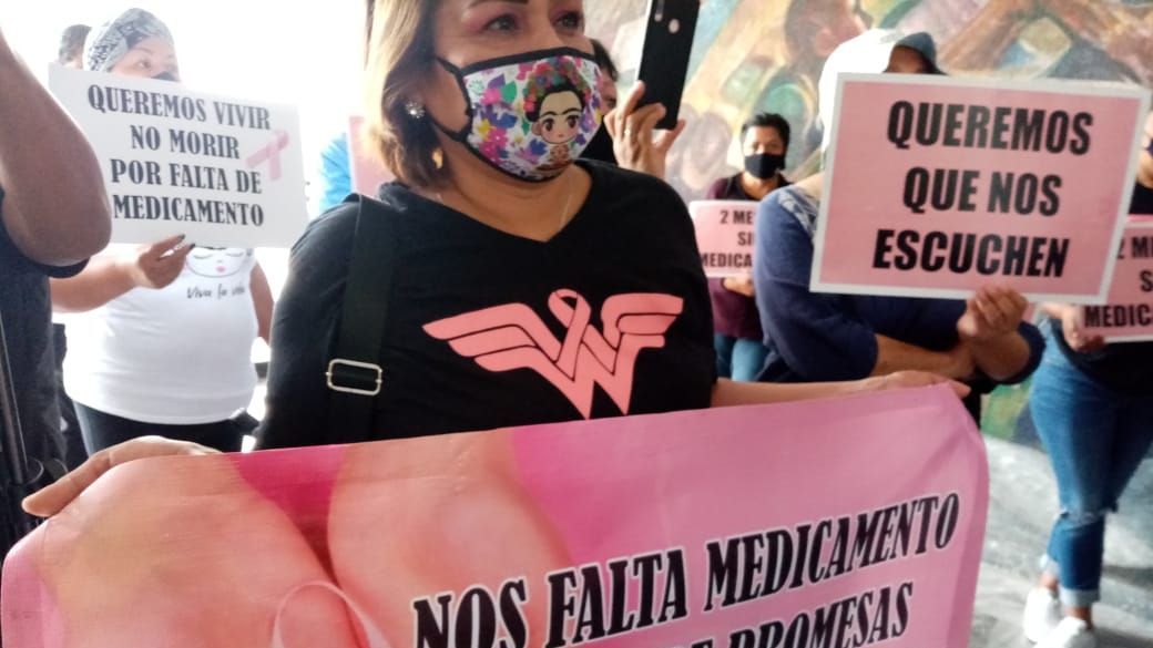 Se manifiestan por falta de medicinas contra el cáncer
