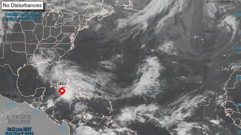 Eta, de nuevo tormenta tropical, cruzará Cuba camino a Florida