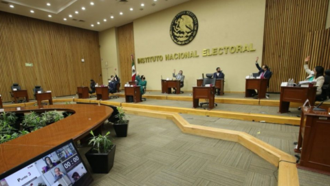 Senado impugna resolución del INE sobre paridad de género en gubernaturas