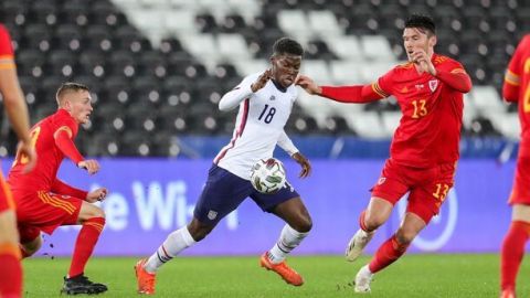 La joven Estados Unidos se queda corta contra una Gales sin Bale