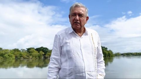 VIDEO: ''¡No están solos, paisanos!'', dice AMLO a damnificados de Tabasco