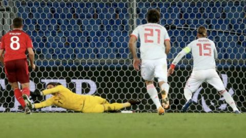 VIDEO: Sergio Ramos falla dos penaltis y España empata frente a Suiza