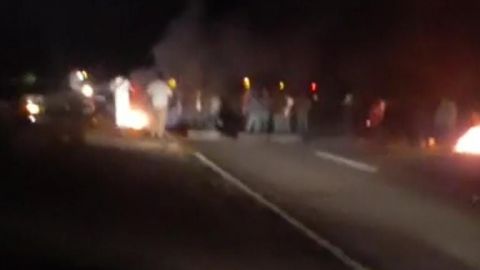 Pescadores del Puerto de San Felipe tienen tomada la carretera