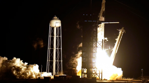 La histórica misión de la NASA y SpaceX despega rumbo a la EEI