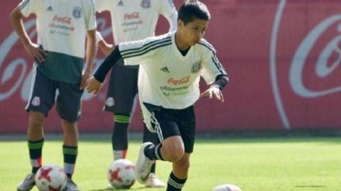 Juvenil mexicano ha firmado con el Galaxy pero podría emigrar a Manchester