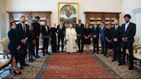 Papa Francisco recibe iniciativas de justicia social de jugadores de la NBA