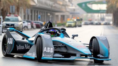 Arabia Saudita organizará primera carrera nocturna de la Fórmula E en febrero