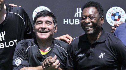 Pelé despide a Maradona: jugaremos juntos en el cielo