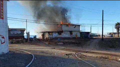 Se incendian departamentos en Popotla
