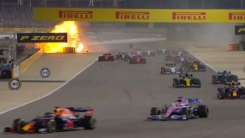 VIDEO: Se incendia el monoplaza de Grosjean en el Gran Premio de Baréin
