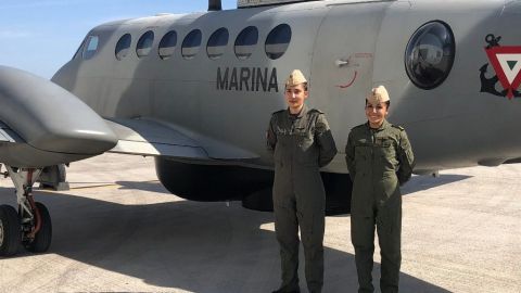 Mujeres navales comandan aviones de la Armada de México