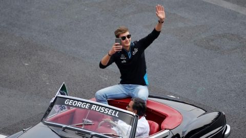 Mercedes anuncia que George Russell reemplazará a Hamilton en Baréin