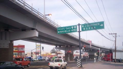 Video: Puente a punto de caerse en Otay