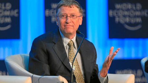 Bill Gates predice cuándo finalizará la pandemia