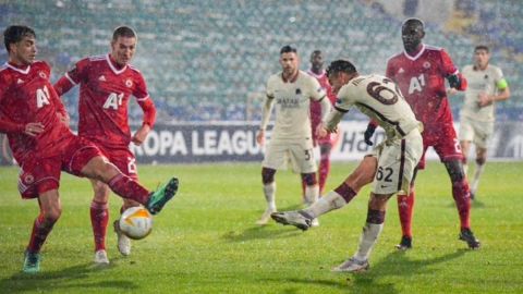 Roma cae en último duelo de fase de grupos de Europa League